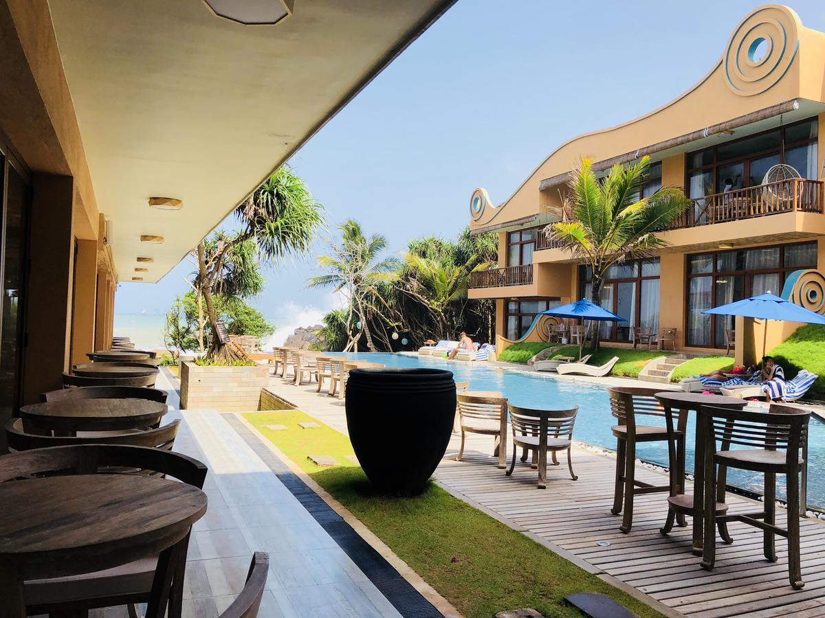 אונה ואטונה Thaproban Pavilion Resort And Spa מראה חיצוני תמונה