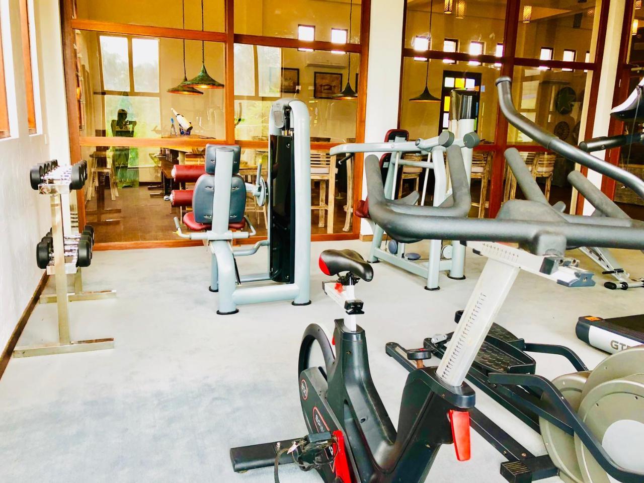 אונה ואטונה Thaproban Pavilion Resort And Spa מראה חיצוני תמונה